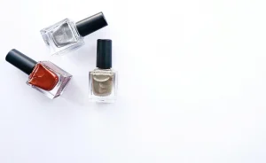 METALLIC GLAM NAIL LACQUER